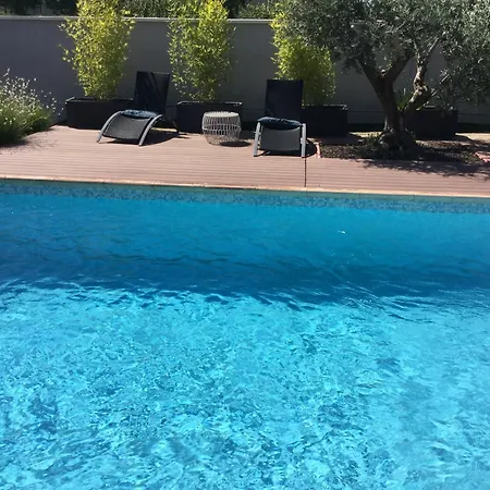 Holiday home Thor: Private Pool Retreat Near L'isle Sur La Sorgue