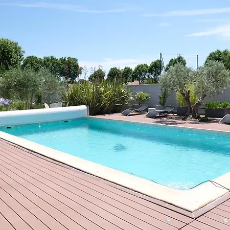 Thor: Private Pool Retreat Near L'isle Sur La Sorgue *